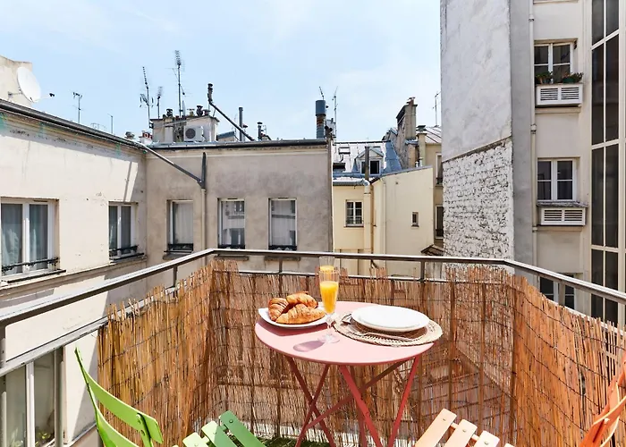 Bnbnova - Latin Quarter - 1br With Balcony