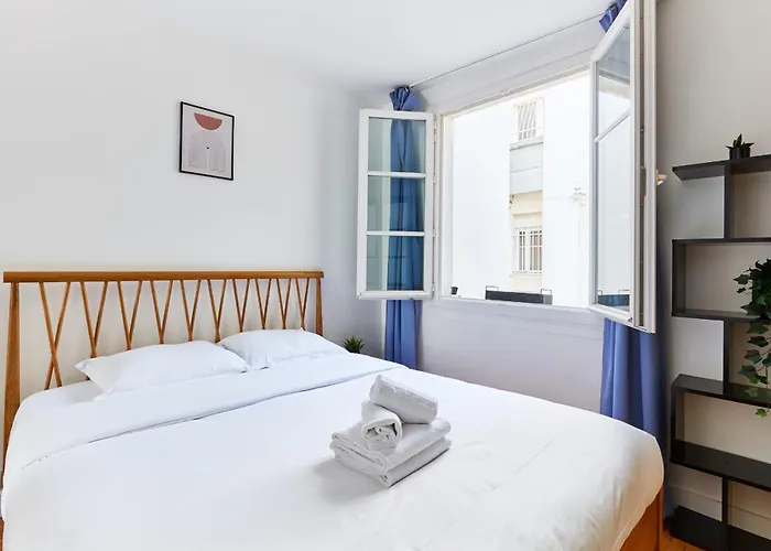 Bnbnova - Latin Quarter - 1br With Balcony Apartament